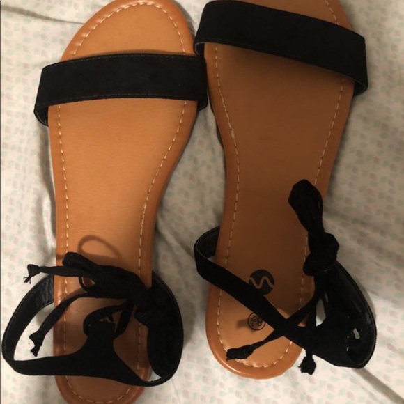 Lace up sandals - Picture 1 of 3